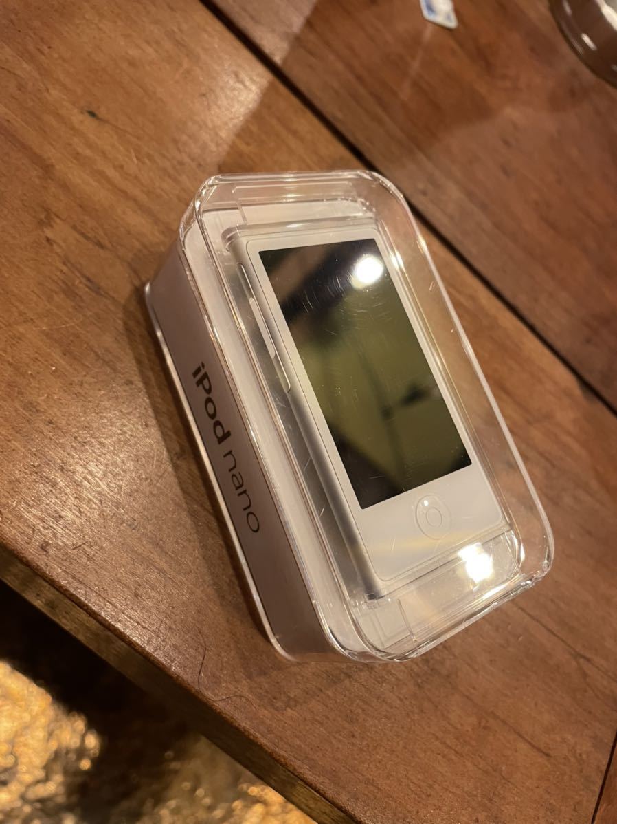Apple-AirPods-Pro-2nd-gen-Adaptive-Audio-230912.jpg.large_2x
