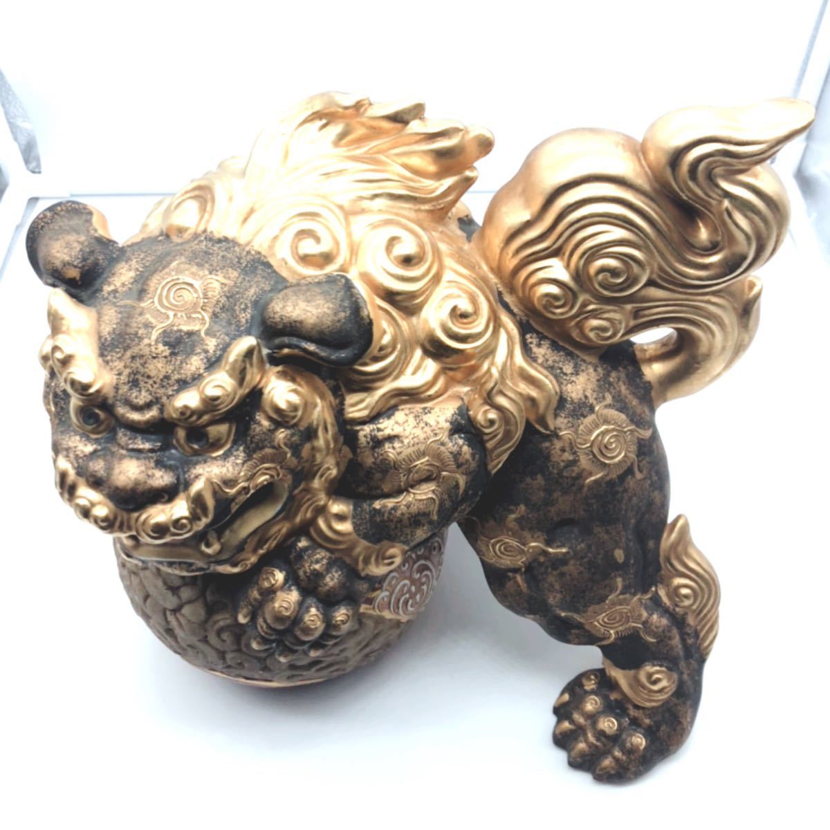 狛犬 縁起物 魔除け 獅子 シーサー 玉獅子 置物 玉乗りシーサー