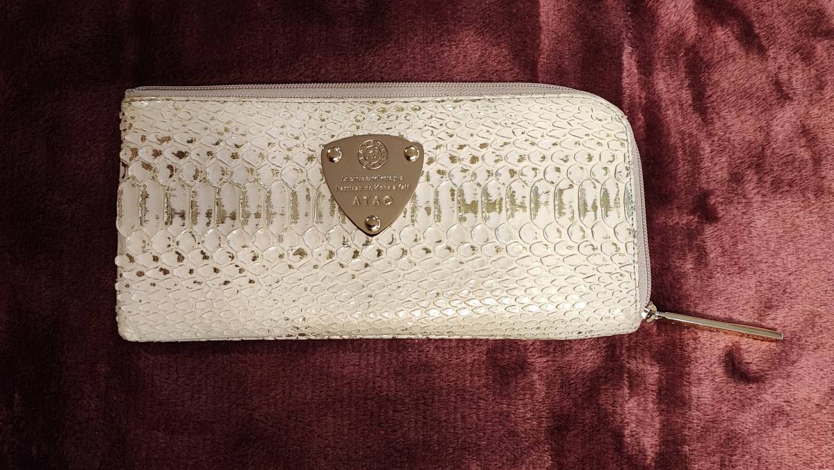  ATAO Limo Python アタオ リモパイソン 長財布 ゴールド(長財布（小銭入れあり）)｜売買されたオークション情報、yahooの商品情報をアーカイブ公開 - オークファン 長財布（小銭入れあり）