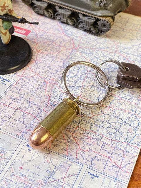 弾丸キーホルダー 45acp弾 45口径オート バレットキーホルダー 実弾レプリカキーリング コルト ガバメントの弾 その他 売買されたオークション情報 Yahooの商品情報をアーカイブ公開 オークファン Aucfan Com