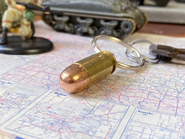 弾丸キーホルダー 45acp弾 45口径オート バレットキーホルダー 実弾レプリカキーリング コルト ガバメントの弾 その他 売買されたオークション情報 Yahooの商品情報をアーカイブ公開 オークファン Aucfan Com