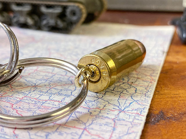 弾丸キーホルダー 45acp弾 45口径オート バレットキーホルダー 実弾レプリカキーリング コルト ガバメントの弾 その他 売買されたオークション情報 Yahooの商品情報をアーカイブ公開 オークファン Aucfan Com