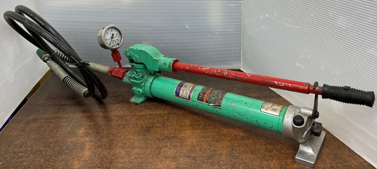 引取限定】大阪ジャッキ TWA-0.7 ハンドポンプ ジャッキ4個付属 E10S20