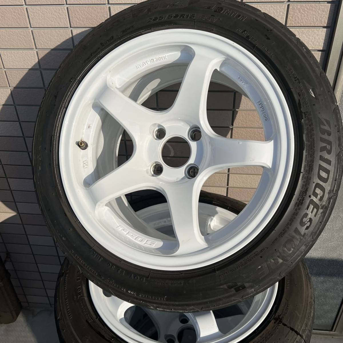 エンケイ ホイール PF05 15インチ 8j +25 4h pcd100 コーンケイブ 白 