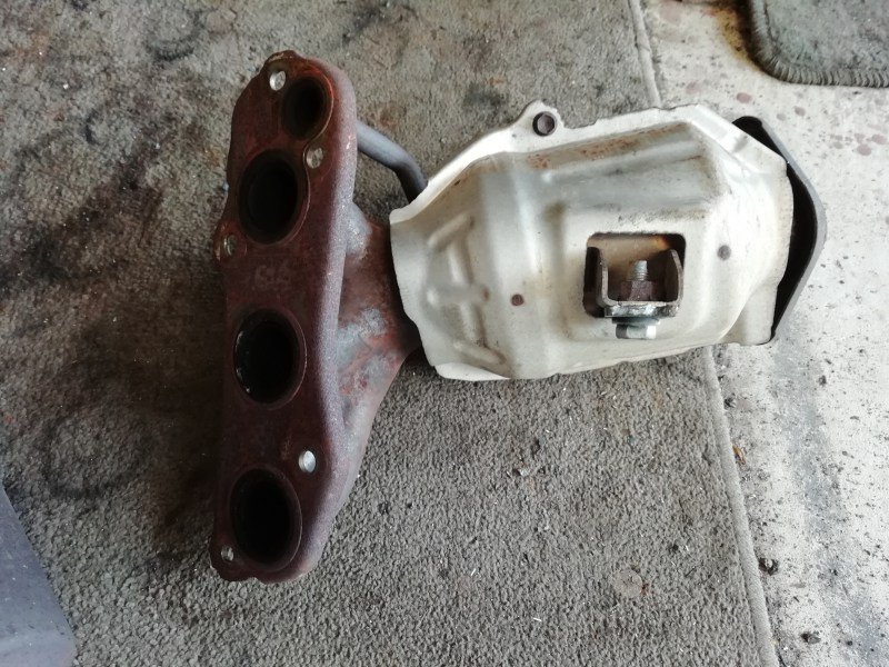 日産 K13 マーチ HR12 触媒 キャタライザー ※ジャンク 素材 マフラー