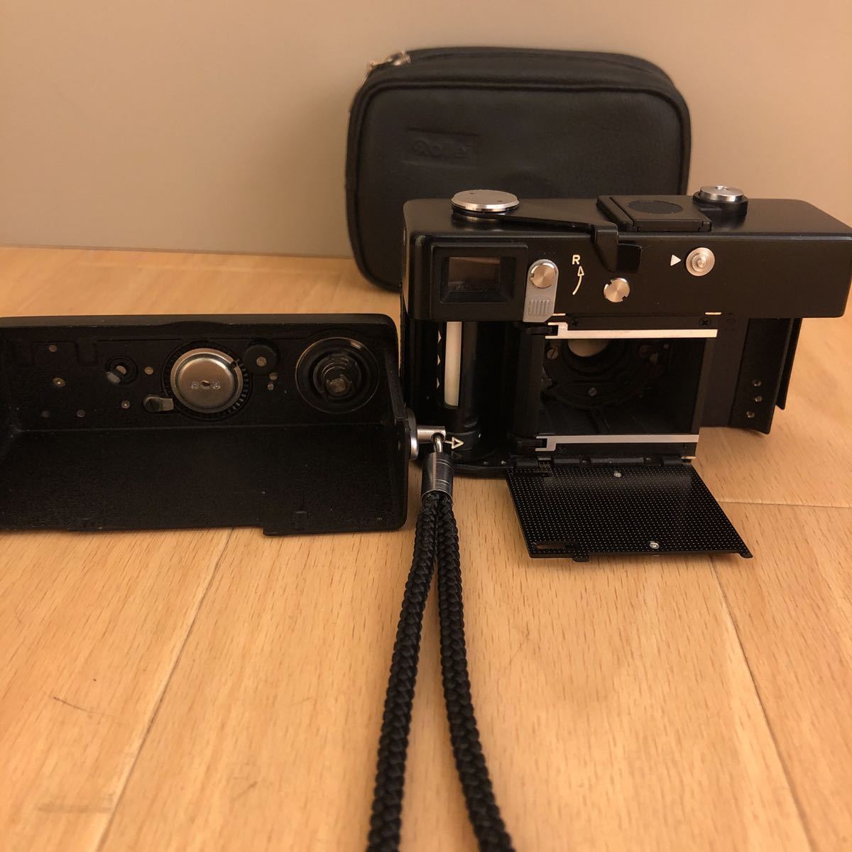 Rollei 35 SE コンパクトフィルムカメラ ローライ rollei 35 SE コンパクトフィルムカメラ ブラック Rollei 0