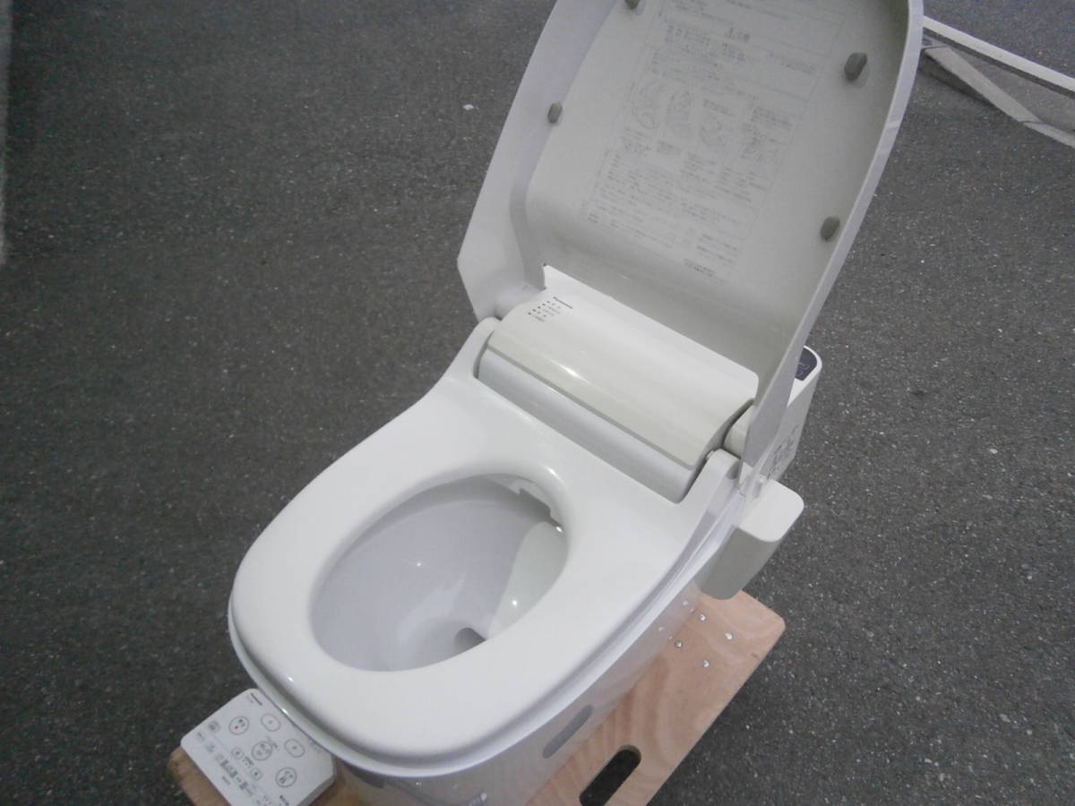 ☆中古品 パナソニック アラウーノS CH1101WS 全自動おそうじトイレ 