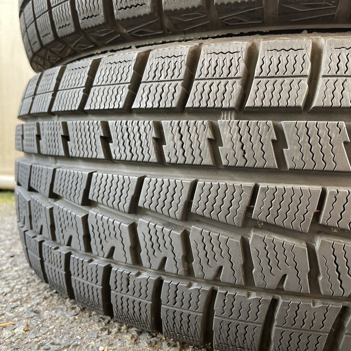 バリ山 DUNLOP ダンロップ WM01 185/65R14 スタッドレス タイヤ 2018年