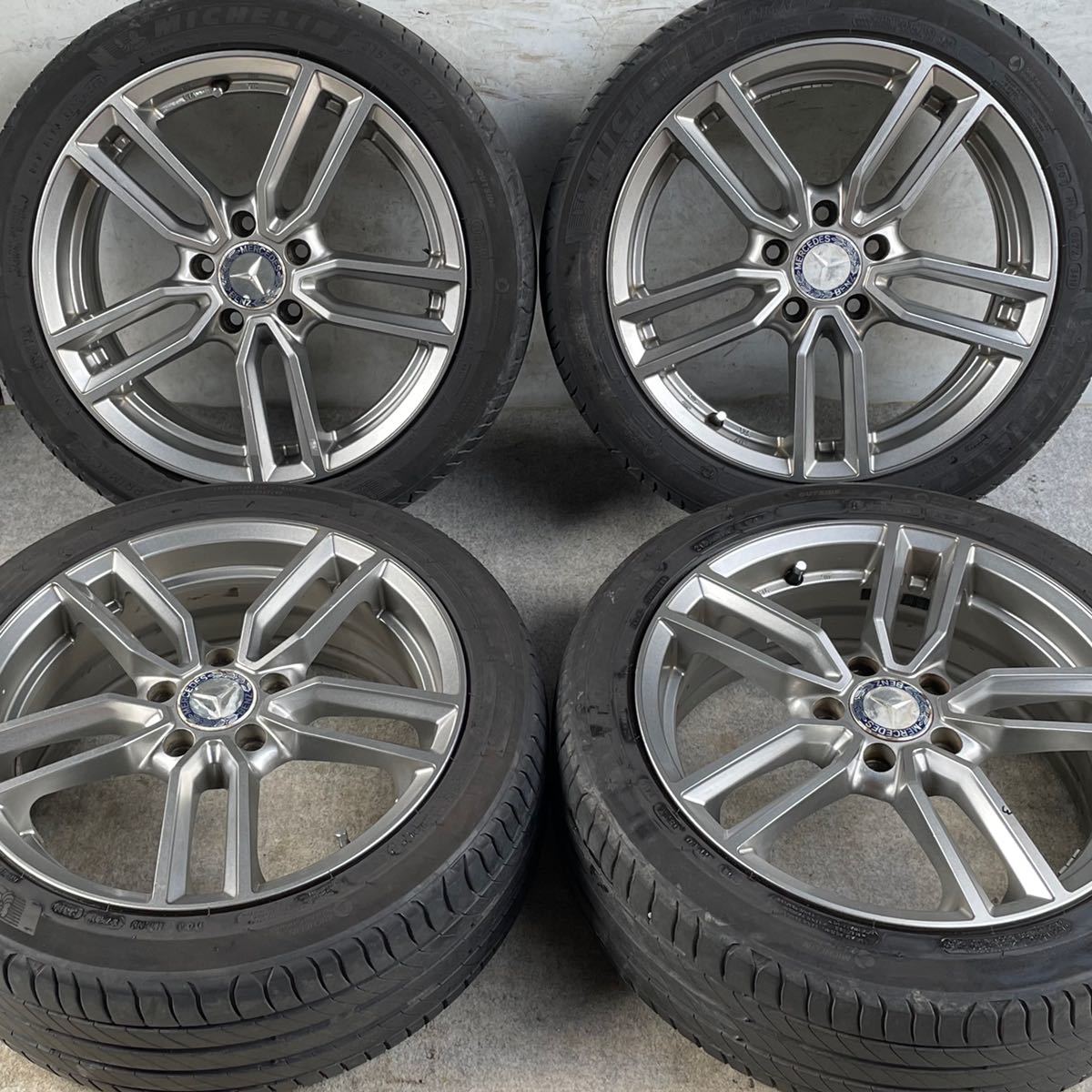バリ溝。綺麗。メルセデスベンツ GLAクラス 17インチ×7J +48 112/5穴　MICHELIN 215/45R17 ラジアル4本。メルセデスベンツ CクラスVクラス