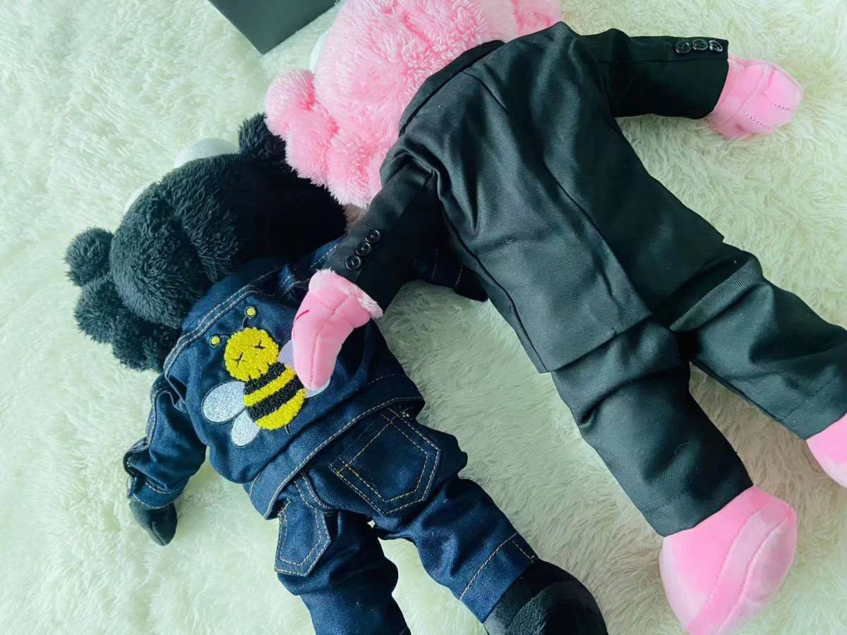 KAWS BFF カウズ ぬいぐるみ ブラック シリアルナンバー入り レア