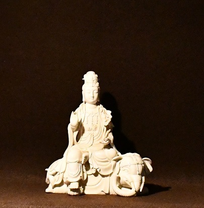 95 象に乗る観音 普賢菩薩 徳化窯 在銘 巨大 古い仏像