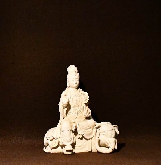 95 象に乗る観音 普賢菩薩 徳化窯 在銘 巨大 古い仏像 中国美術