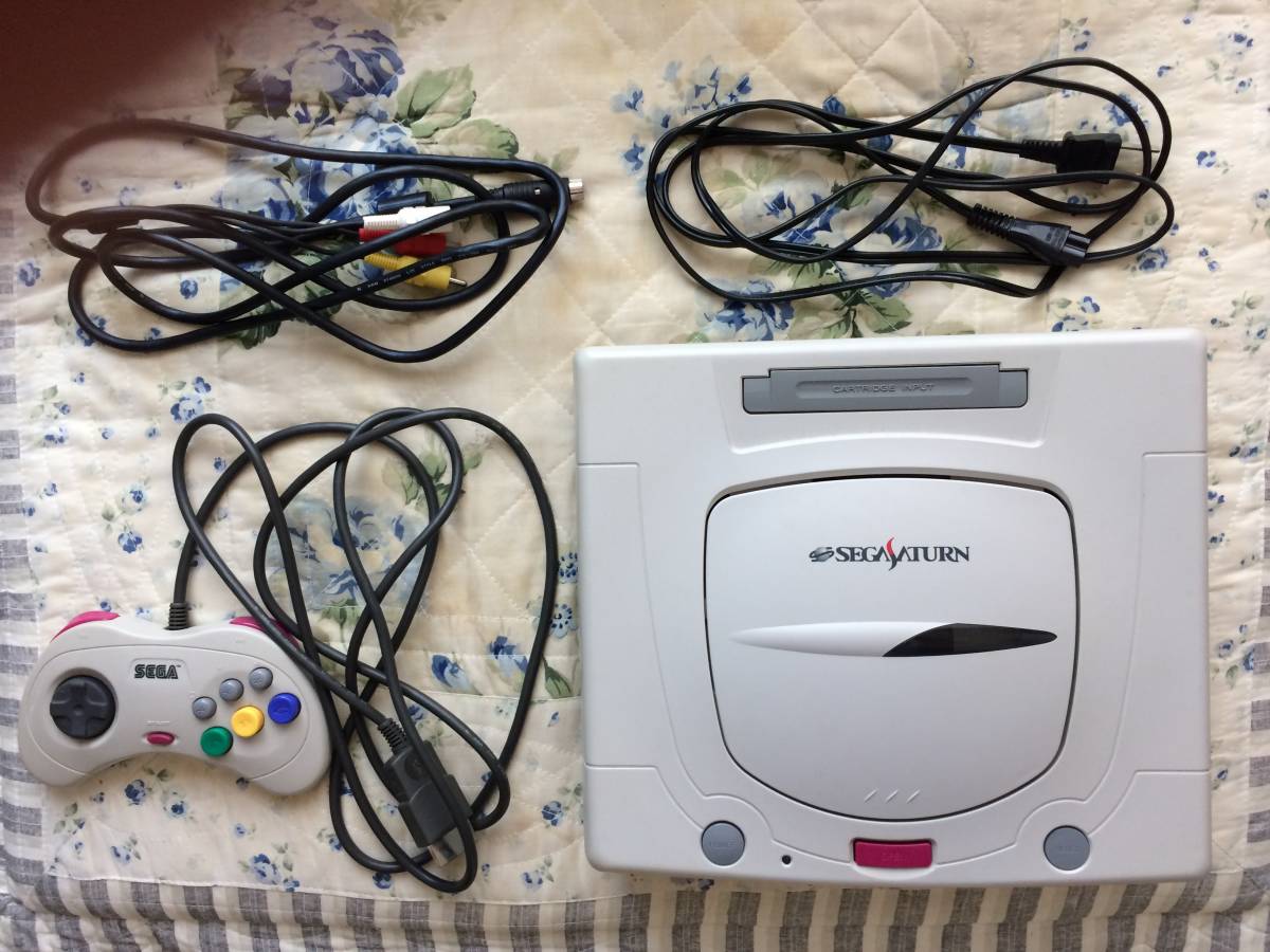 セガサターン 本体 / 寒 箱付き 