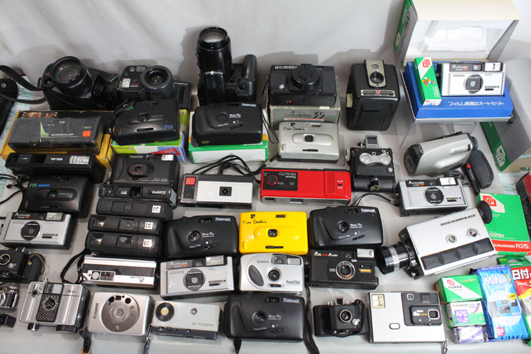 030706 【フィルムカメラ ジャンク品】 フィルムカメラ・8mmシネカメラ