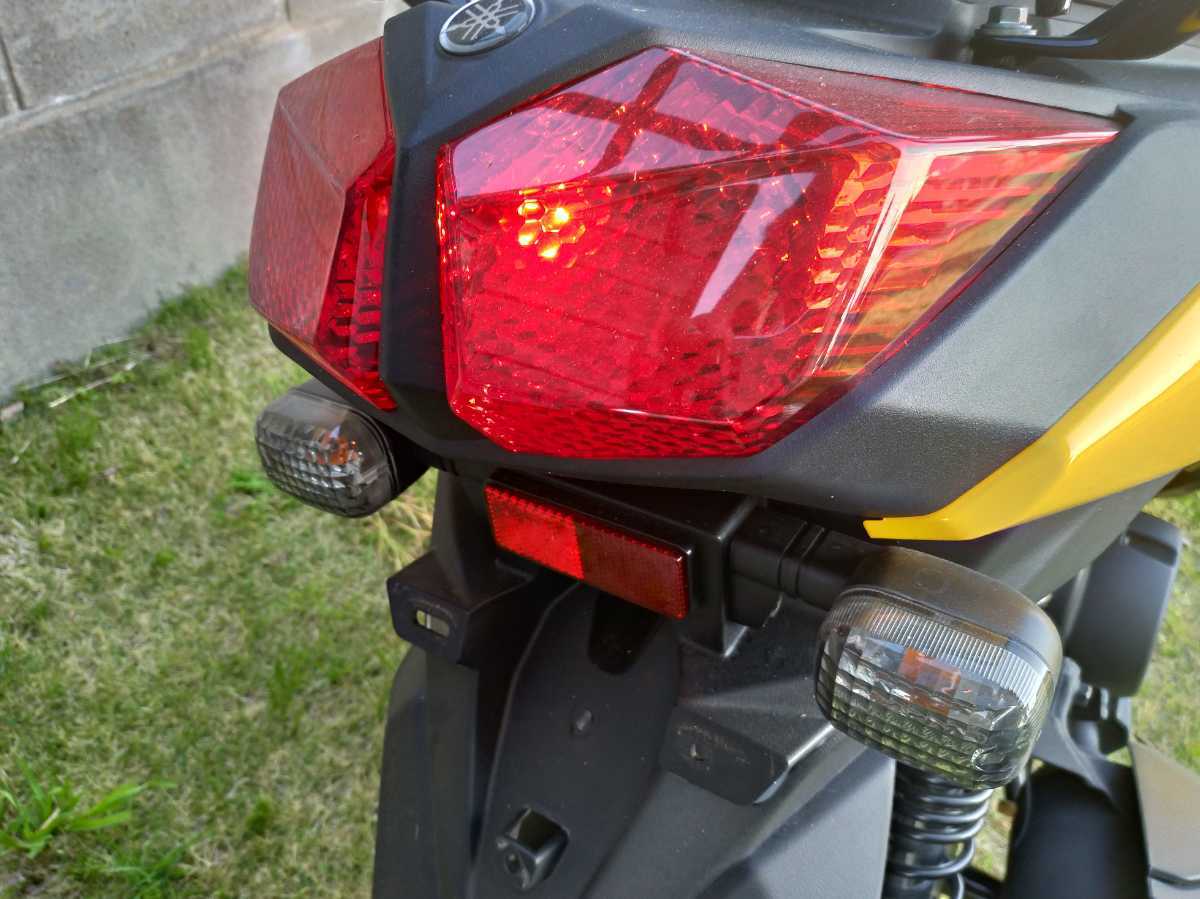 投稿詳細｜MOTOCLE BWS125(ビーウィズ)（黄）&frasl;ヤマハの新車・中古バイクを探すなら BW'S125 ヤマハ YAMAHA 新車 BWsR外装取付車(店頭在庫有)(1台限定特別色 BW'S | - ビーウィズ125 ヤマハ（YAMAHA） WEB – 遊び心”を刺激する125スクーター、BW'S125に新色を追加 ヤマハ「BW'S125」の2020年モデルはクロスオーバーテイストの新色を