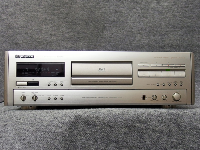 豊富な，低価】 PIONEER パイオニア / DATデッキ / D-06 / デジタル