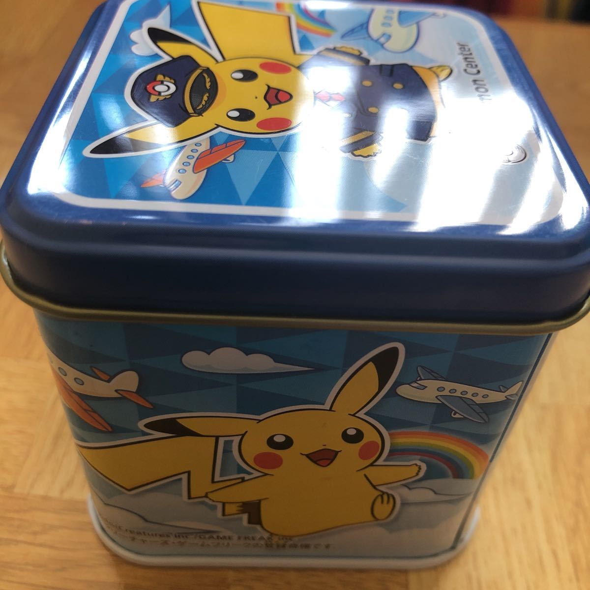 ポケモン ポケモンセンター ポケモンストア お菓子 缶 パイロット 空港 ピカチュウ ポケセン ポケットモンスター その他 売買されたオークション情報 Yahooの商品情報をアーカイブ公開 オークファン Aucfan Com