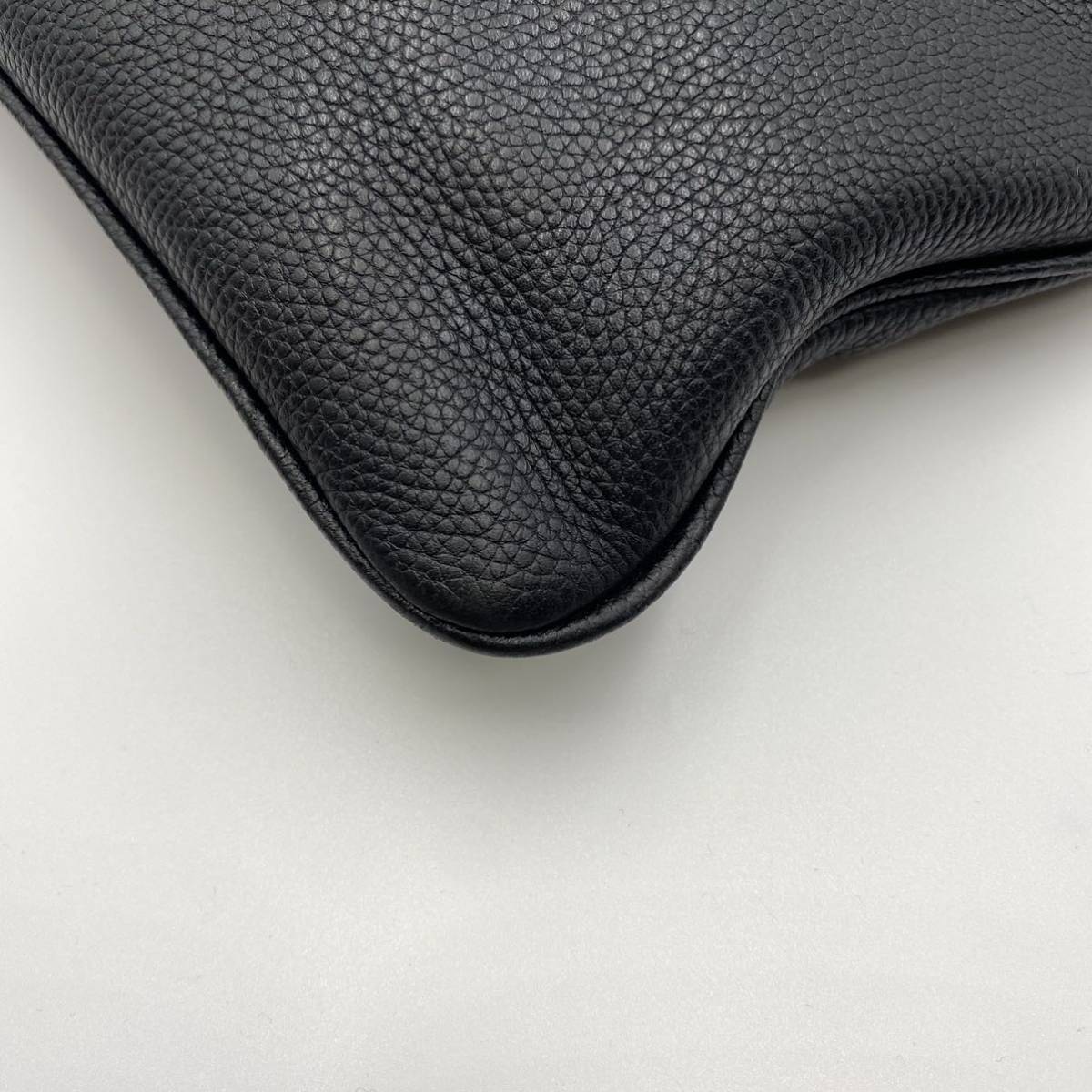 15 【美品】 コーチ COACH ショルダーバッグ サコッシュ ボディバック クロスボディ バワリー 肩掛け 斜め掛け ブラック 黒 レザー 革 ショルダーバッグ サコッシュ COACH COACH(コーチ) ターンロック ヌメ革