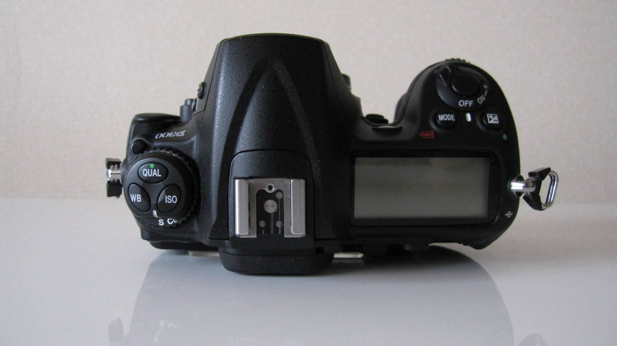 【良品】SONY α700 ボディ 充電器付き SONY 【通電OK】SONY α700 DSLR-A700 ソニー デジタル一眼レフカメラ