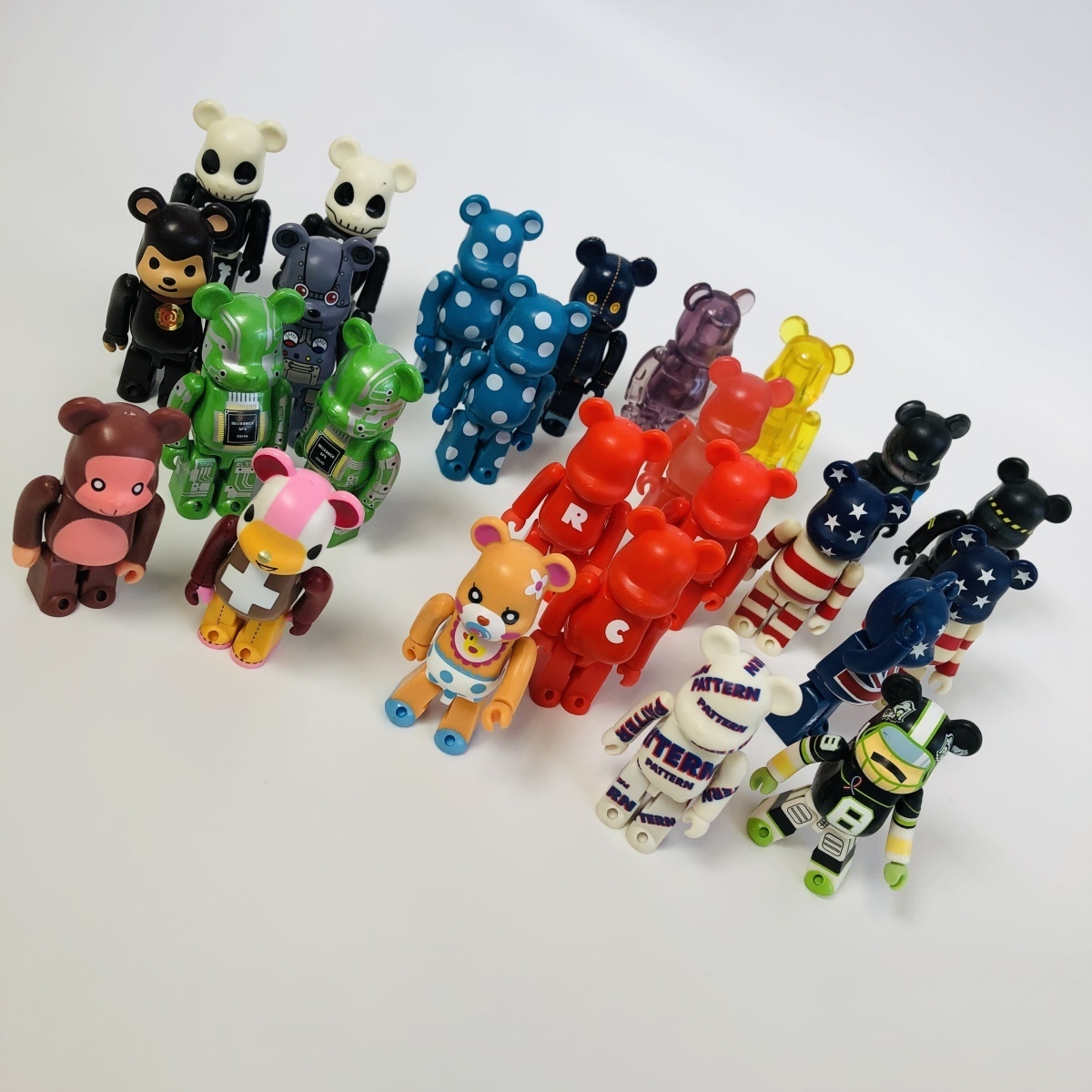 中古品 メディコム・トイ BE@BRICK ベアブリック 100％ 25体セット