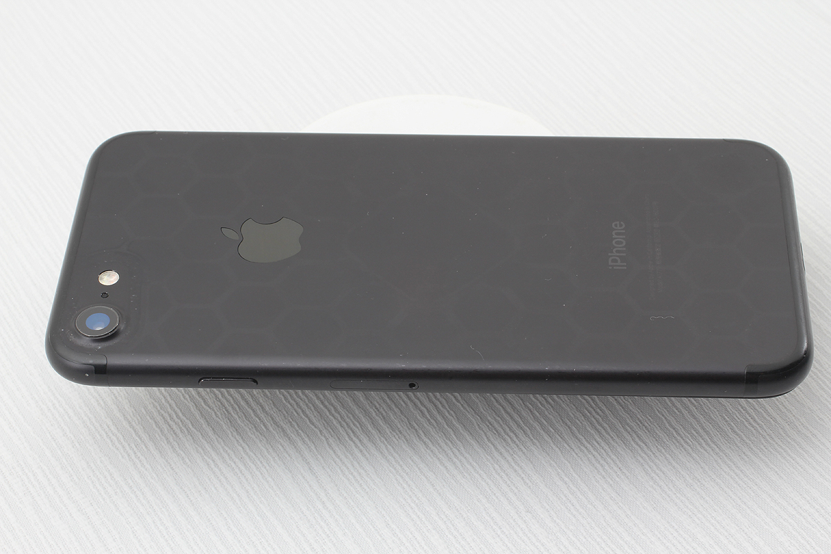 iPhone7 128GB⁄SIMフリー⁄バッテリー最大容量100％⁄ジェット