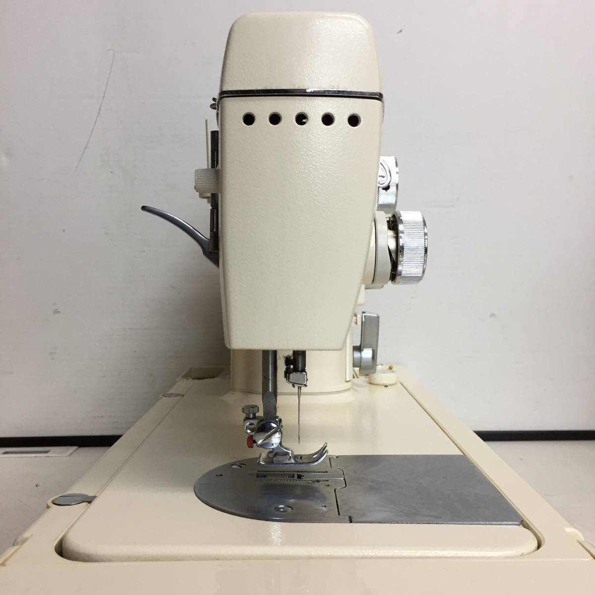 P941 JANOME MODEL 802/ジャノメミシン フットペダル ケース付き/通電 