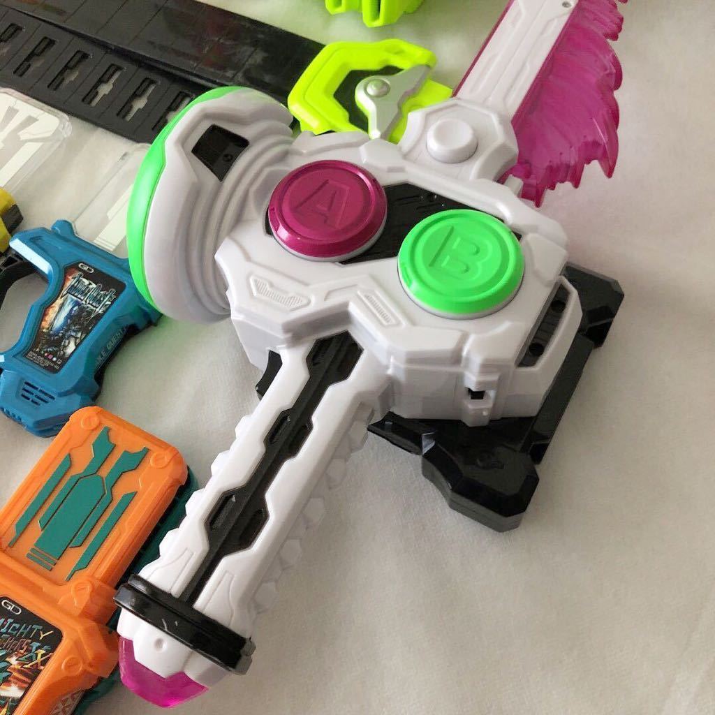 | 激打撃斬 仮面ライダーエグゼイド DXガシャコンブレイカー 商品情報 仮面ライダーおもちゃ ガシャコンブレイカー 仮面ライダー図鑑 東映 仮面ライダー Breaker DX Ex-Aid Rider Kamen &frasl;