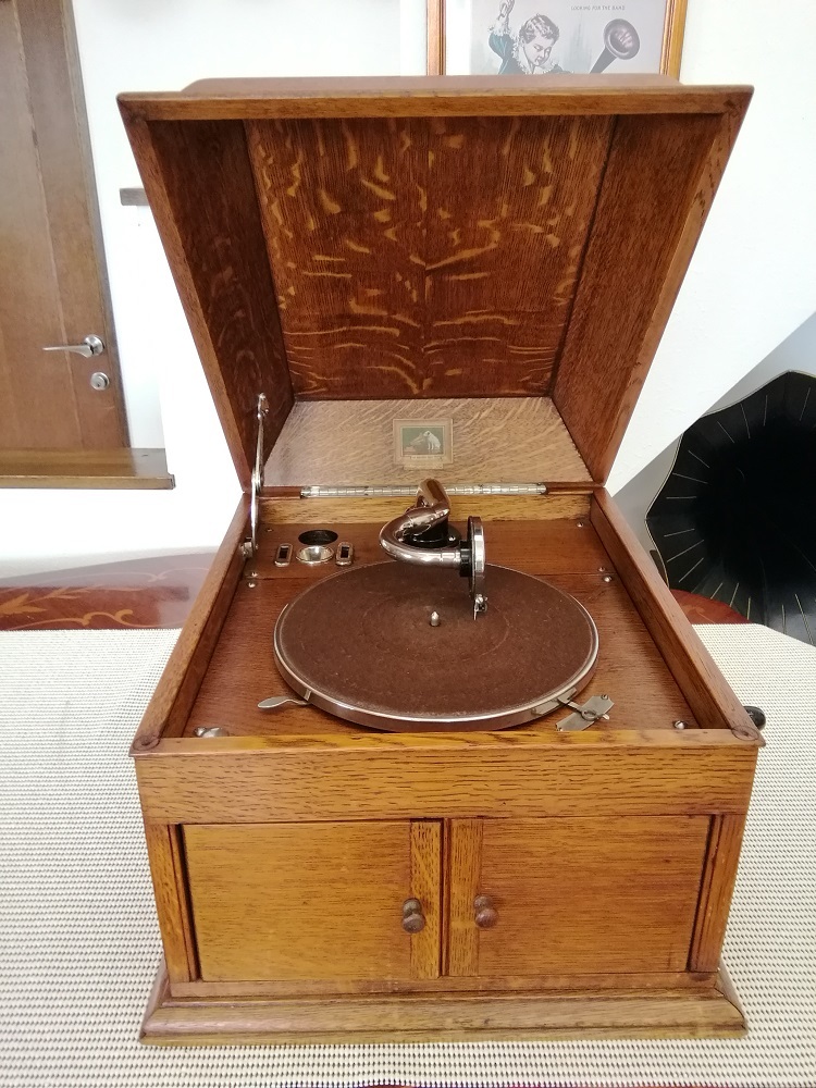 イギリスグラモフォン HMV103蓄音機(美品、レコード付、演奏動画有