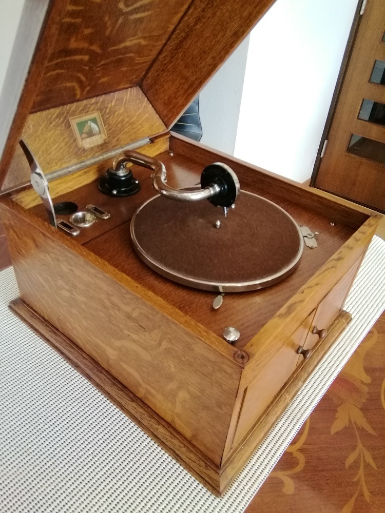 イギリスグラモフォン HMV103蓄音機(美品、レコード付、演奏動画有