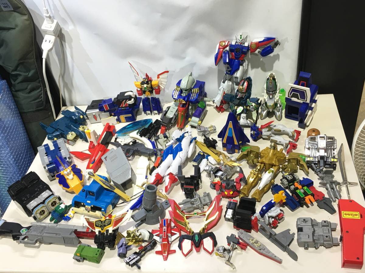  ８７１ 昭和レトロ おもちゃ ガンダム 戦隊モノ パーツ バラバラ ジャンク(戦隊シリーズ)｜売買されたオークション情報、yahooの商品情報をアーカイブ公開 - オークファン 戦隊シリーズ