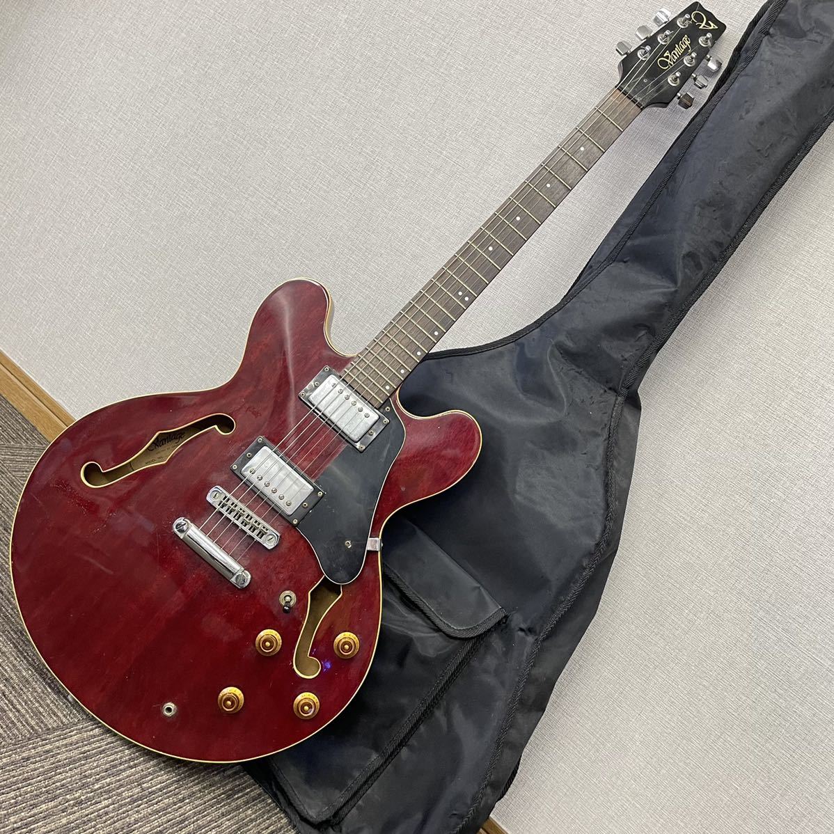 Vantage A ヴァンテージ 635V エレキギター セミアコ 弦楽器 ソフト 