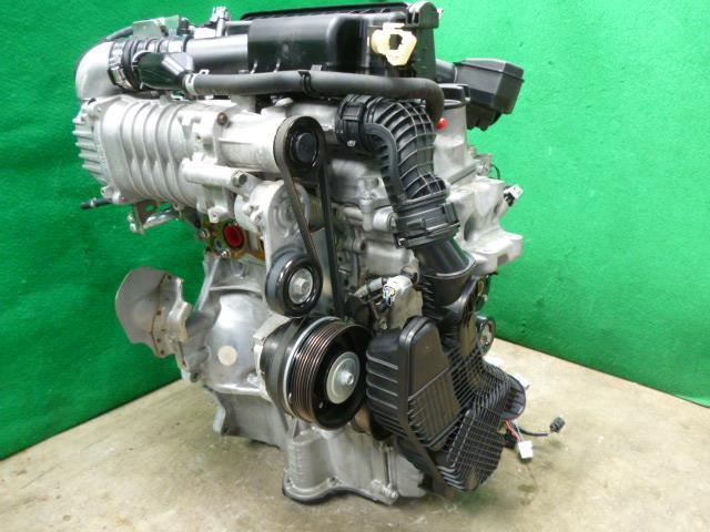 ノート DBA-E12 エンジンASSY 10102-3VA5F Used]Note ASSY BE medalist エンジンASSY 360244JJ