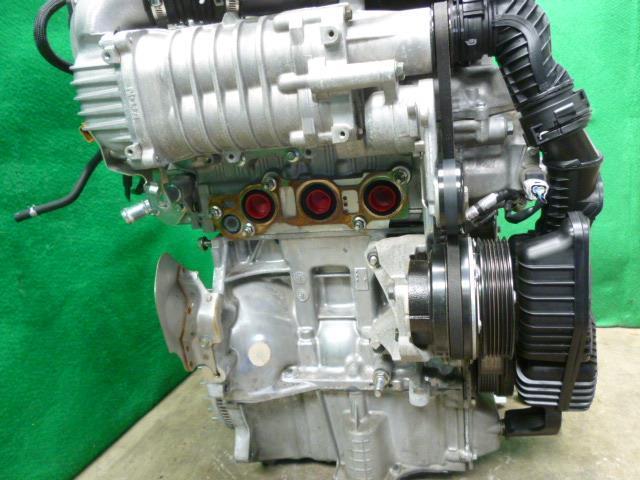 ノート DBA-E12 エンジンASSY 10102-3VA5F Used]Note ASSY BE medalist エンジンASSY 360244JJ