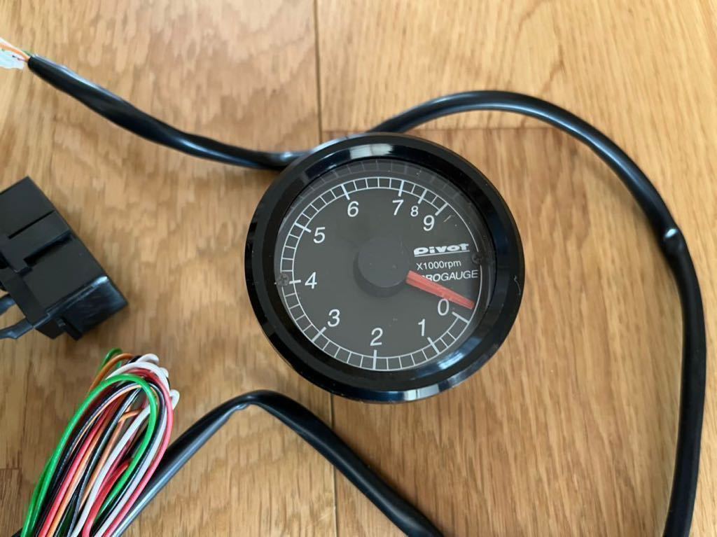 PiVOT PROGAUGE PT5-W OBD接続タコメーター φ52(タコメーター)｜売買  