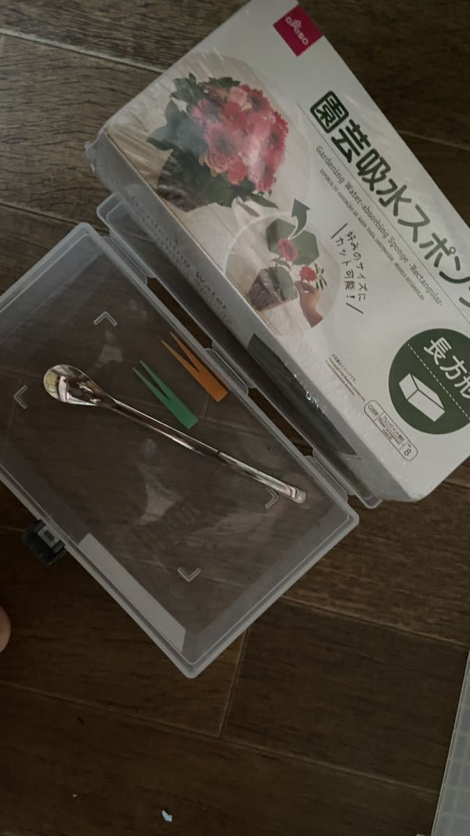 小バエシャッター中1つ大1つアイリスバックルコンテナ1つクリアスライダー4個 幼虫卵様シリコンピンセット、菌糸スプーン人口蛹室セット_4