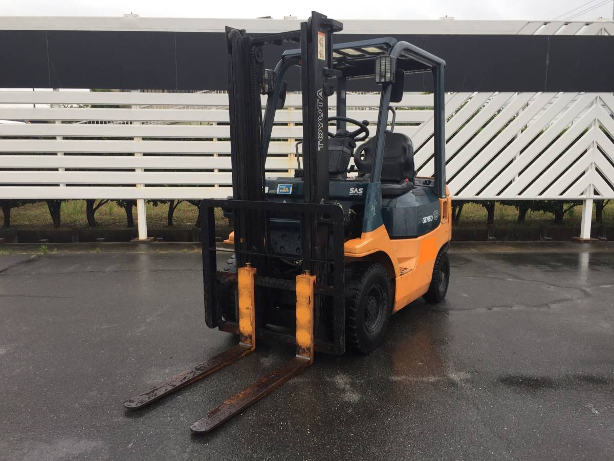 1.5トン 塗装済 トヨタ エンジンフォークリフト 7FG15 3m 1500kg