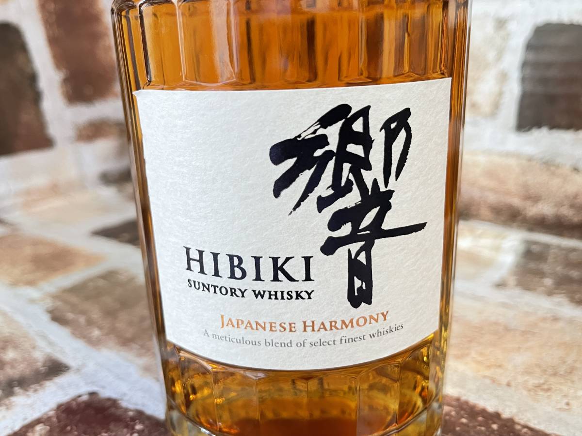 Suntory Hibiki Japanese Whisky | 0 Blended Old Year Harmony of