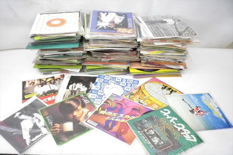 【中古大量品】レコード盤　２０枚セット EP盤 ▽ ジャンル様々 中古 約300枚 レコード 現状品 231005R9121