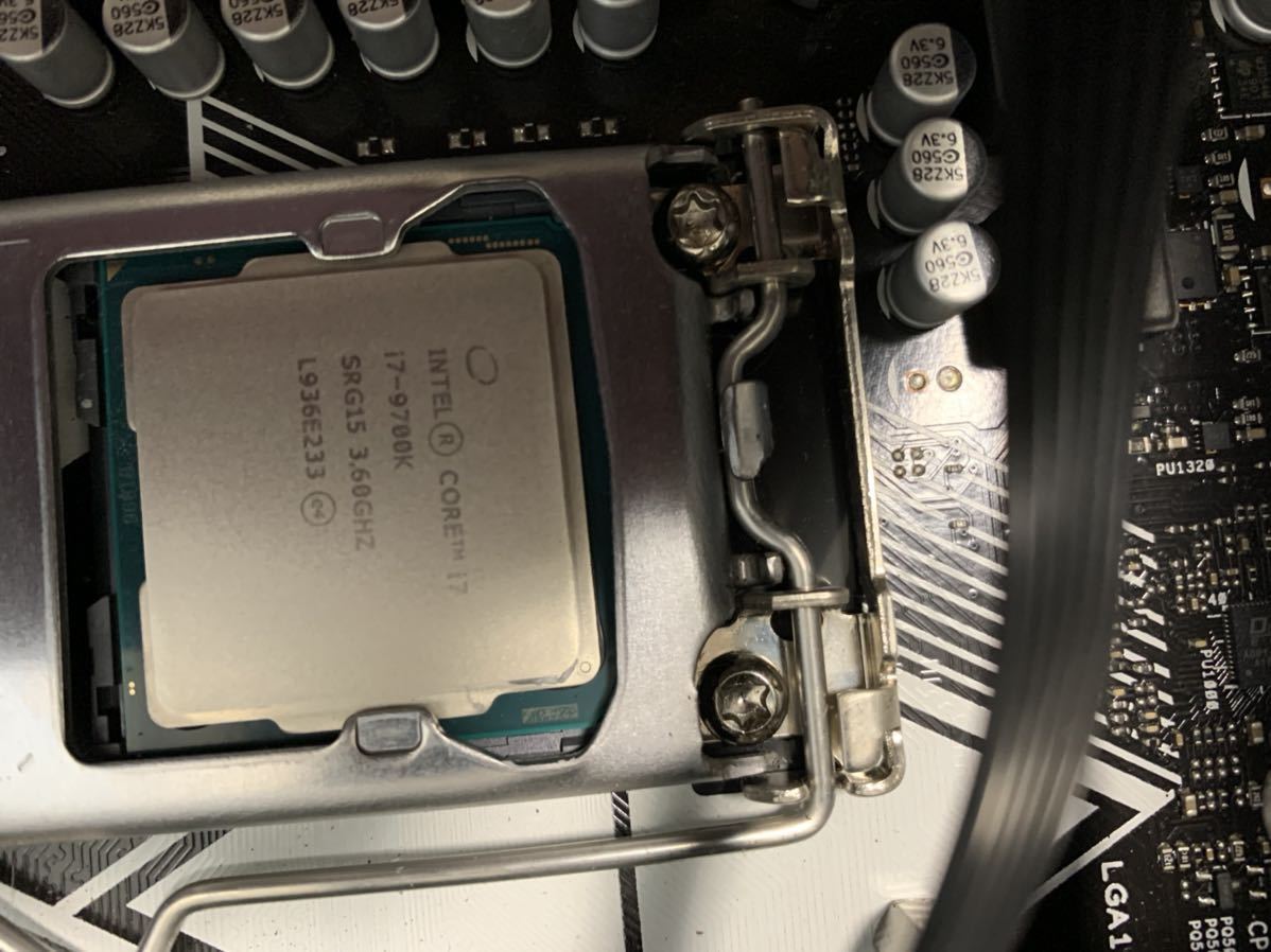 自作PC 17-9700k 現状品 Core + i7 〔中古〕自作PC i7-875K