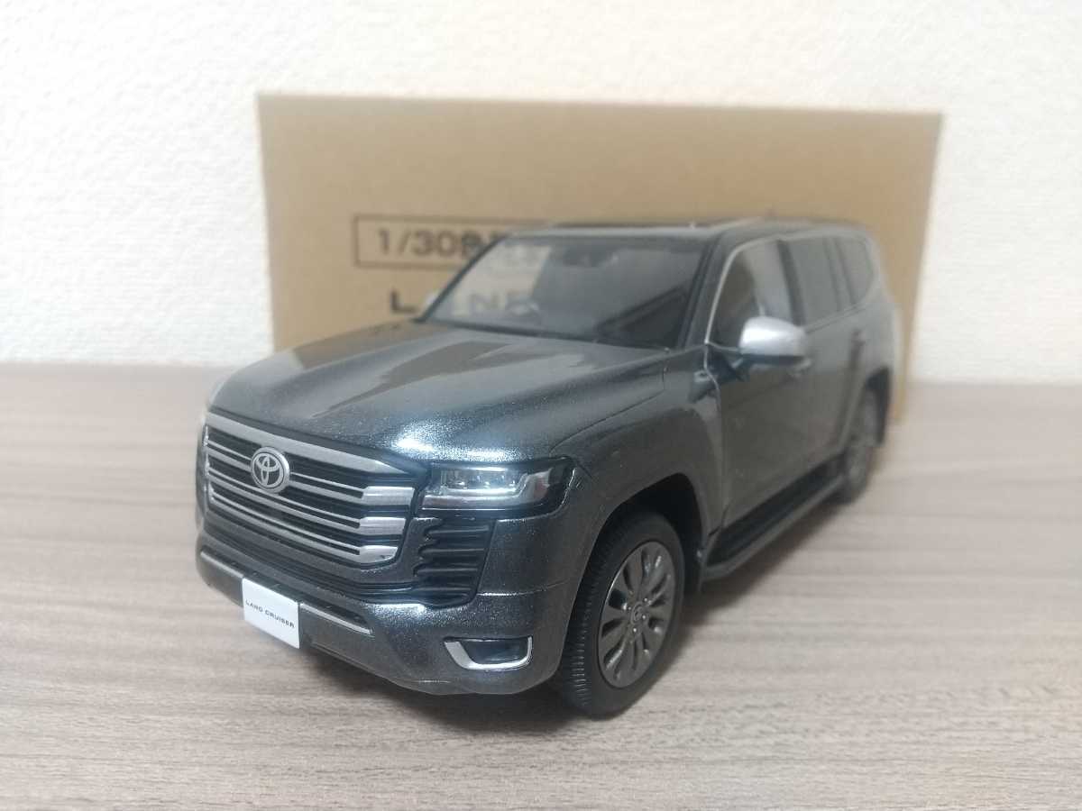 1/30 トヨタ ランドクルーザー300 カラーサンプルミニカー