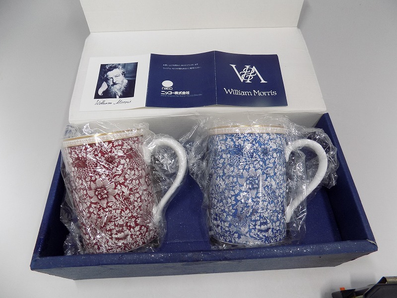 ☆未使用 NIKKO ニッコーV&A マグカップ 2客 英国の芸術家、ウィリアム 