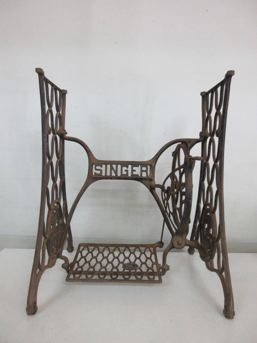 N-962 7-15 4 アンティーク SINGER シンガ―ミシン鉄脚 網目 足踏みミシン / 作業台 テーブル 机 ビンテージ インテリア ...