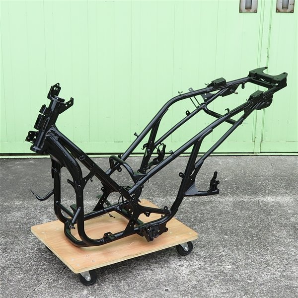 PCX125 JF81 書付きフレーム一部 ♪PCX125/JF81 書類付き メインフレーム (H0706A)(ホンダ用)｜売買され