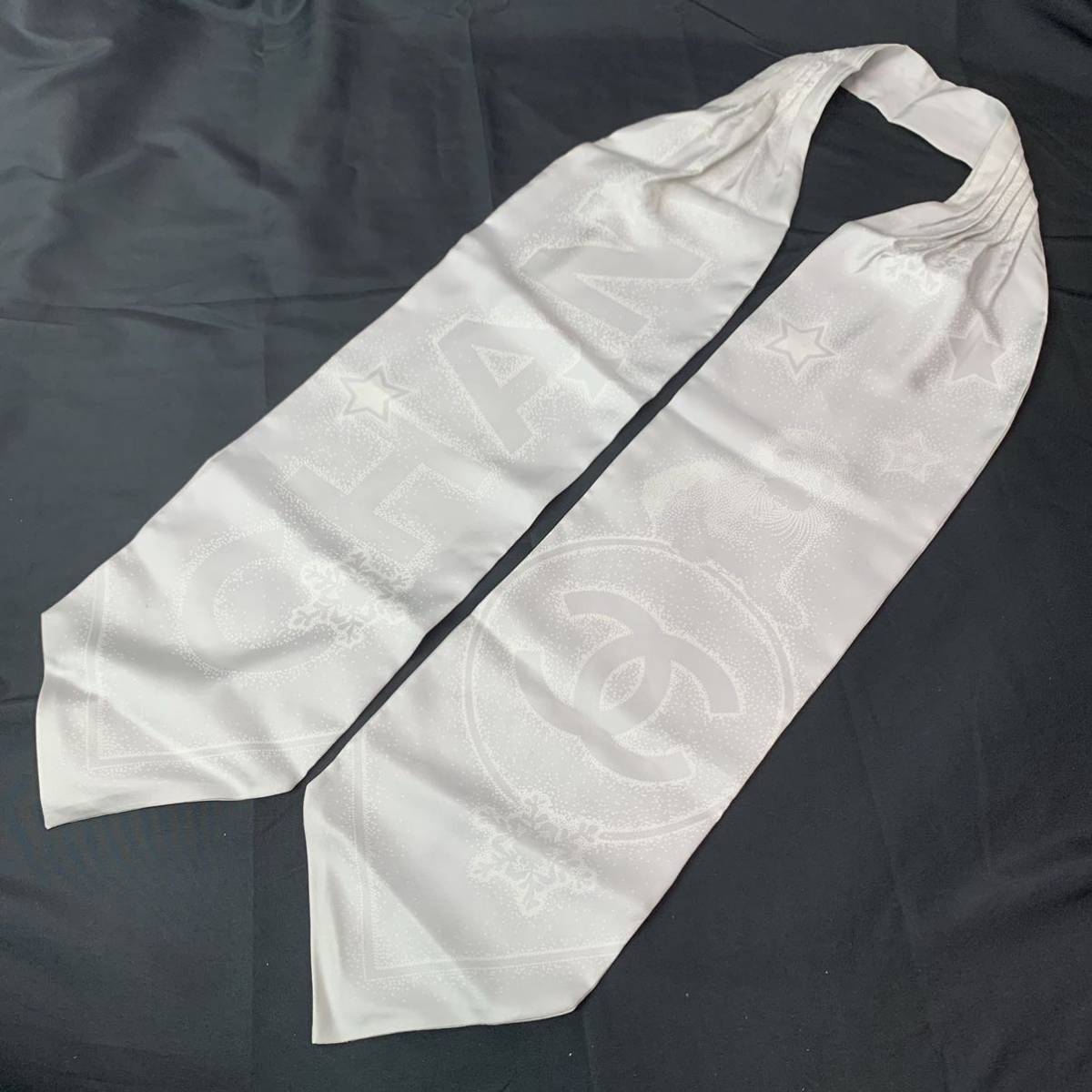 m88 CHANEL シャネル ストール ロング スカーフ silk シルバー ライト 
