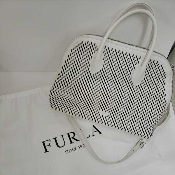 【美品】 FURLA フルラ 2way パイパー PIPER DOME　ホワイト　白　メッシュ　ポーチ付