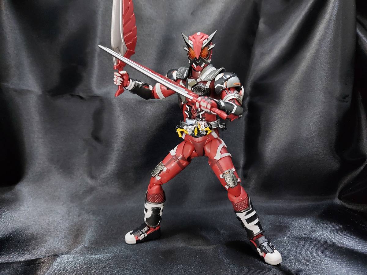 仮面ライダー雷 とろ＋ひまつぶし S.H.フィギュアーツ：仮面ライダー雷 