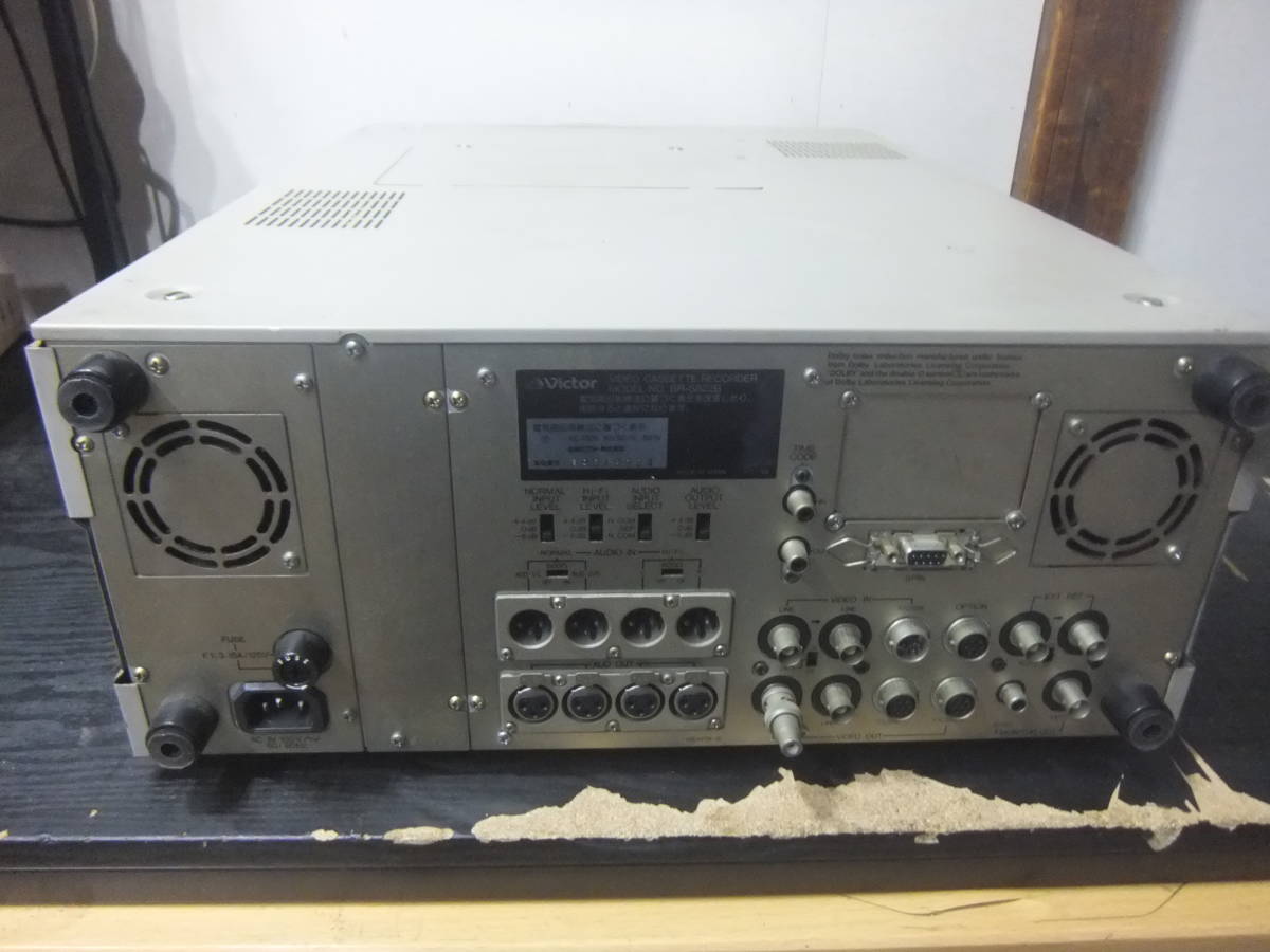 中古◆ビデオカセットレコーダー◆ビクター◆BR-S822B◆通電確認済　U-10141 Victor ビクター 業務用 S-VHSビデオ ○[中古品]Victor VHS＆S-VHS