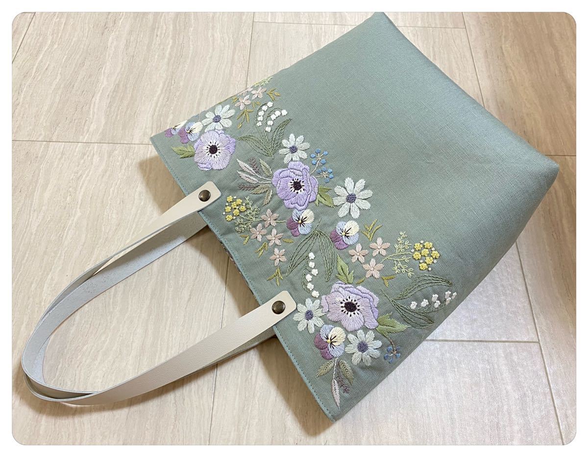 ハンドメイド＊リネン×手刺繍＊トートバッグ＊本革持ち手＊花