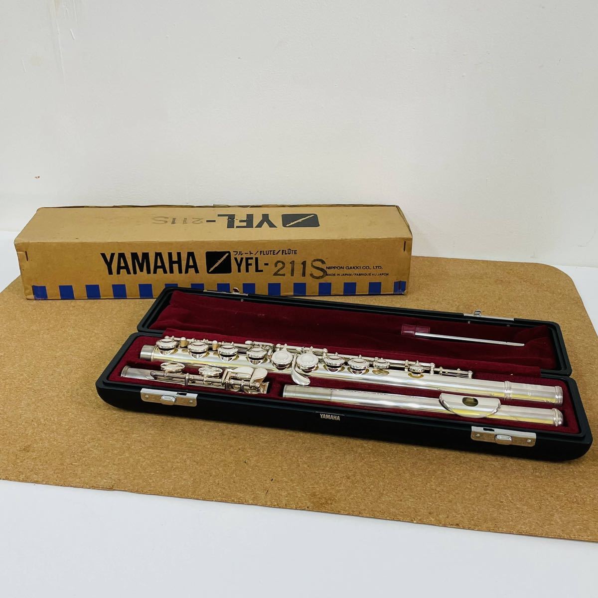 YAMAHA ヤマハフルート YFL-211SⅡ ケース付 YAMAHA フルート 211