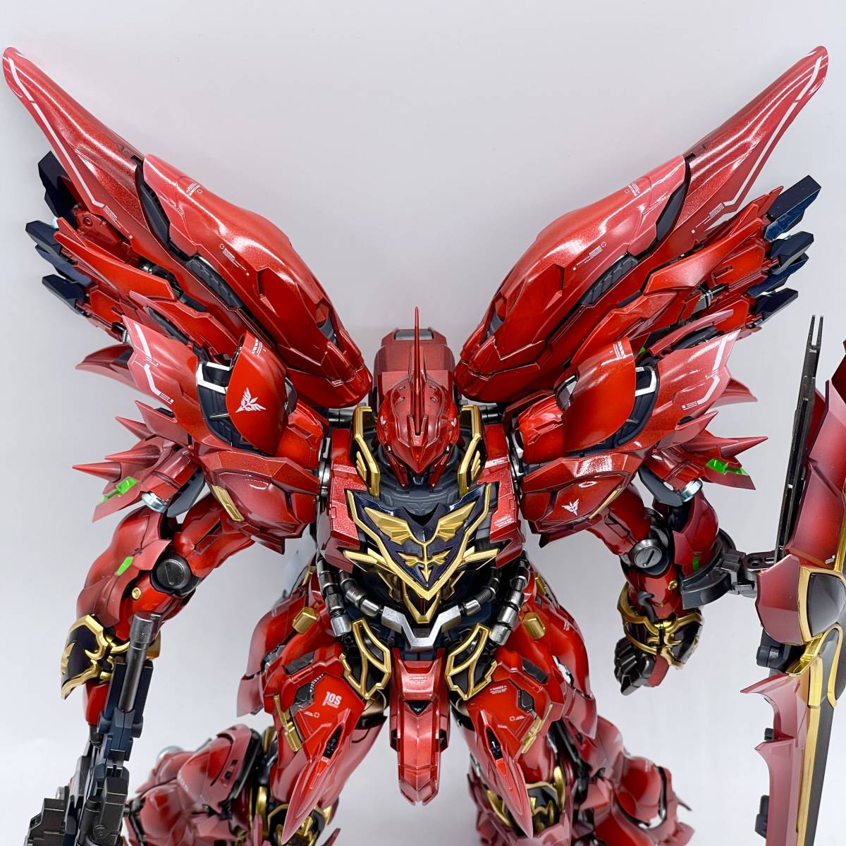 MG 1/100 シナンジュ 【徹底監修・塗装済み・完成品】
